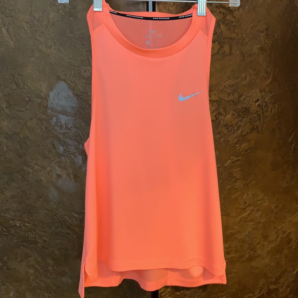NIKE RUNNING RAZORBACK TANK—NWOT AND MINT PERFECT!